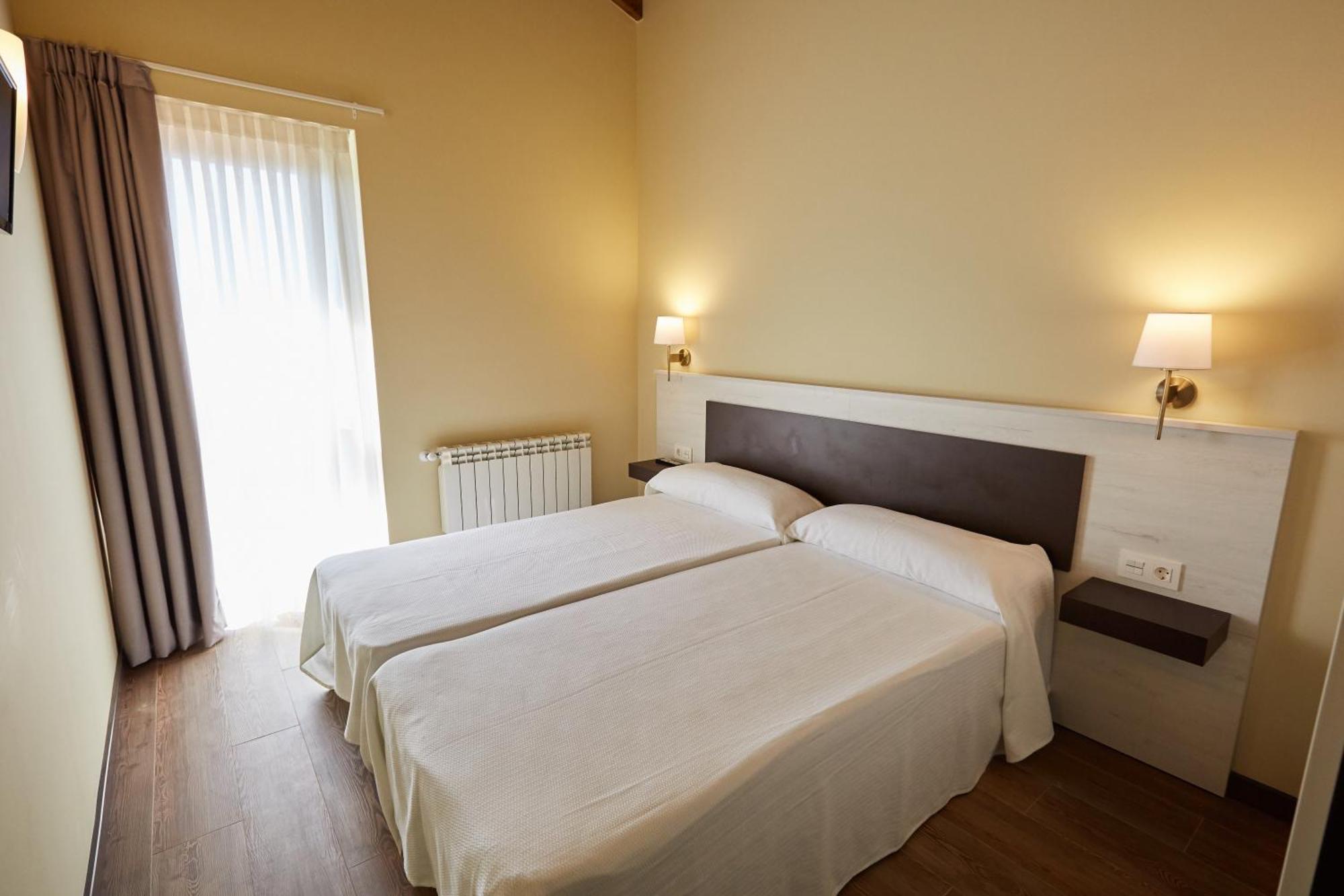 Apartamentos Rurales Casa La Piedra Кольия Экстерьер фото